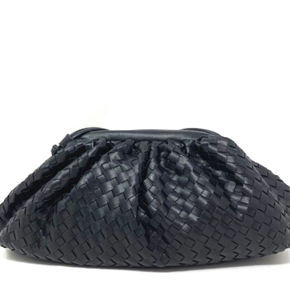 BLACK BASKET WEAVE HANDBAG